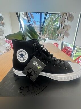 Converse Chuck Taylor All Star High-Top Sneakers - Black - size 11 NEW IN BOX